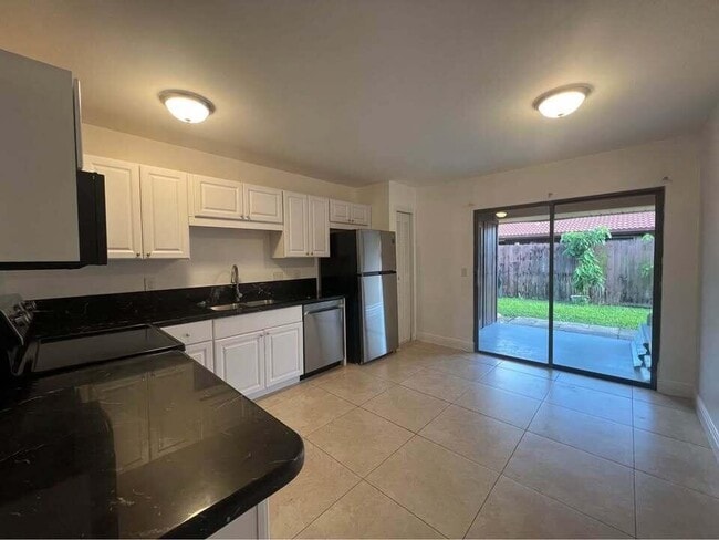 5971 Forest Hill Blvd in West Palm Beach, FL - Building Photo - Building Photo