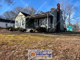 2413 Andrews Rd in Spartanburg, SC - Building Photo