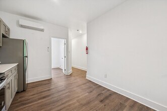 2853 N Taylor St in Philadelphia, PA - Building Photo - Building Photo