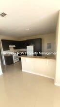 4321 Jan St, Unit 2 in Harlingen, TX - Building Photo - Building Photo