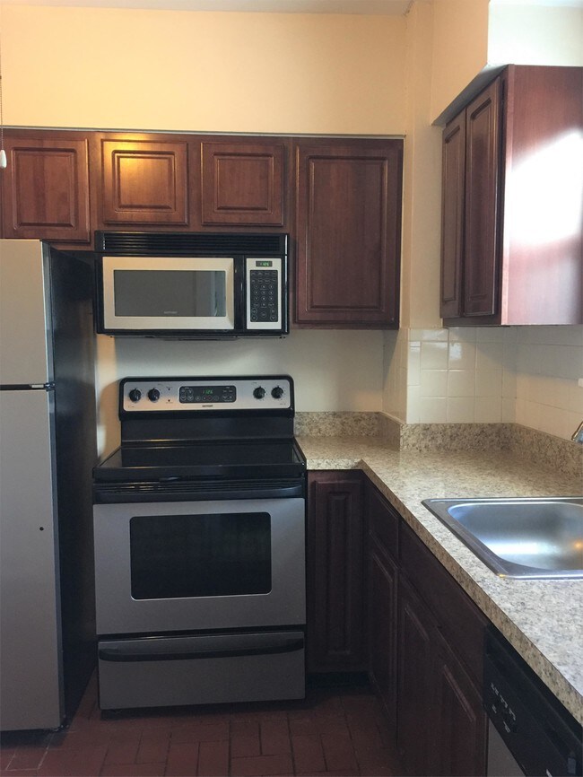 469 Delaware Ave-Unit -B in Albany, NY - Building Photo - Building Photo