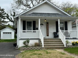 678 Buttonwood Ave in Long Branch, NJ - Building Photo