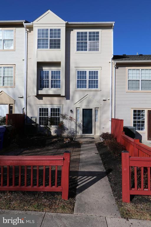 14317 Chapel Cove Ct