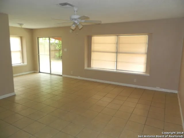 1078 Honey Tree St in San Antonio, TX - Building Photo - Building Photo