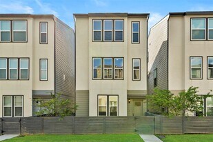 18431 Idyllic Aly in Shenandoah, TX - Building Photo