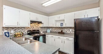 The Vistas in Macon, GA - Building Photo