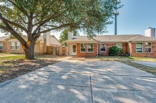 830 Woodland Ct in Kennedale, TX - Building Photo