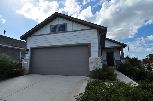 13408 Latrobe Dr in Austin, TX - Building Photo - Building Photo