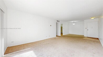 8101 SW 72nd Ave in Miami, FL - Building Photo - Building Photo