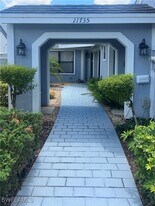11735 Quail Village Way in Naples, FL - Building Photo