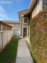 11566 Silver Spur Ave in Fontana, CA - Building Photo - Building Photo