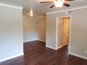 5722 Gaston Ave, Unit A in Dallas, TX - Building Photo - Building Photo