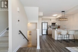 186 Visor Private in Ottawa, ON - Building Photo - Building Photo