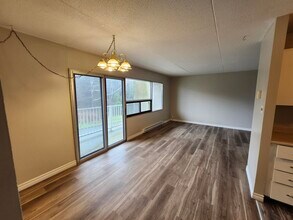 411 Ellerdale St in Saint John, NB - Building Photo - Building Photo