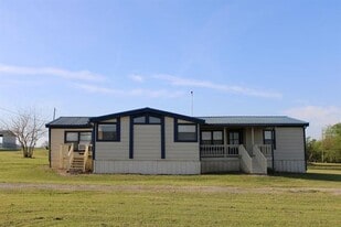 8644 Dustin Dr in Quinlan, TX - Building Photo