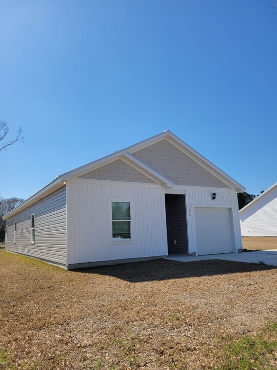 2874 Monaca Dr in Longs, SC - Foto de edificio