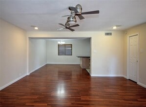 8102 Amelia Rd in Houston, TX - Building Photo - Building Photo