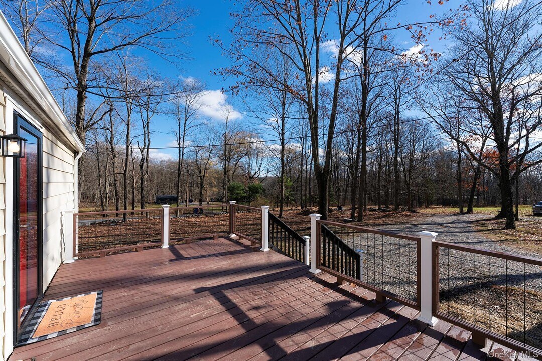 193 Decker Rd in Stanfordville, NY - Building Photo