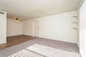 2205 Sunderland Rd in Winston-Salem, NC - Building Photo - Building Photo