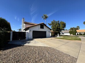 17414 N 56th Way in Scottsdale, AZ - Building Photo - Building Photo