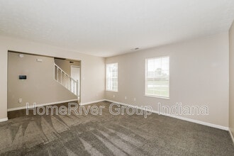 114 Presidential Ct in Greenfield, IN - Foto de edificio - Building Photo