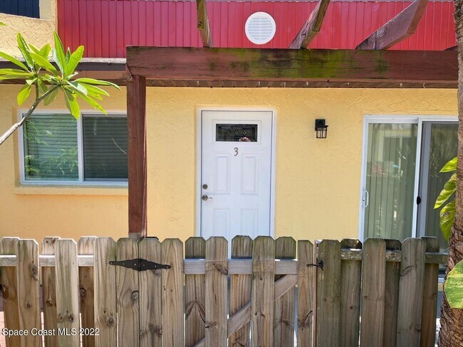 8202 Canaveral Blvd in Cape Canaveral, FL - Building Photo - Building Photo