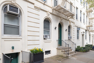 523-533 E 84th St. in New York, NY - Foto de edificio - Building Photo