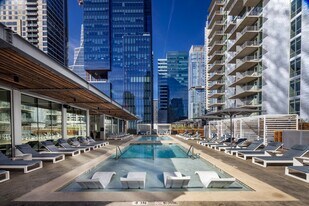 AMLI on 2ND in Austin, TX - Building Photo