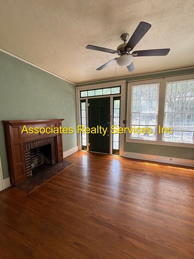 323 NW 16th St in Gainesville, FL - Building Photo - Building Photo