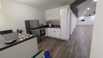 4854 W Addison St in Chicago, IL - Building Photo