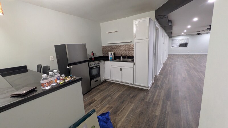 4854 W Addison St in Chicago, IL - Building Photo