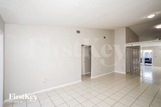 5505 W 27th Ln, Unit 1123-A in Hialeah, FL - Building Photo - Building Photo