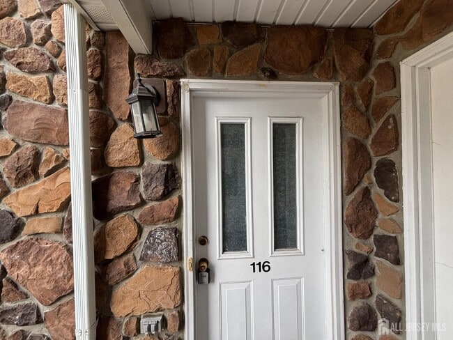 116 Chariot Ct in Piscataway, NJ - Building Photo - Building Photo