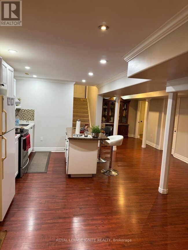 1584 Quail Run Dr in Oshawa, ON - Building Photo - Building Photo