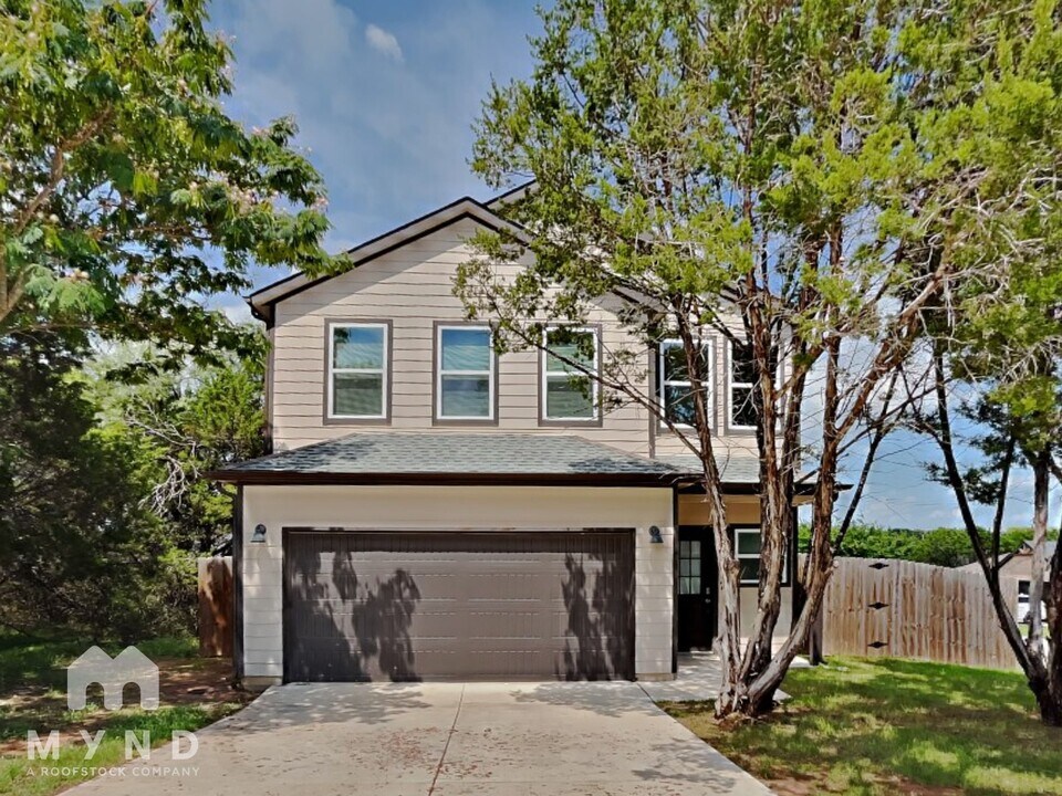 5517 Van Horn Dr in Granbury, TX - Building Photo