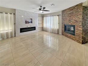 8305 Bermuda Beach Dr in Las Vegas, NV - Building Photo - Building Photo
