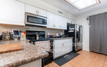 4814 Kingsmeadow Ln in Jacksonville, FL - Building Photo - Building Photo