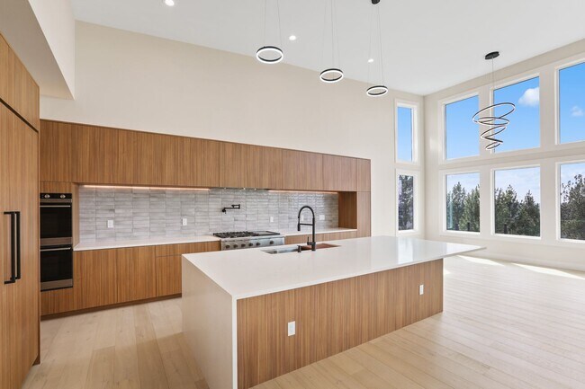 property at 8905 N Rustle Rd