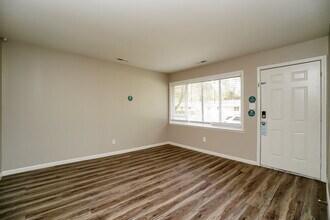 1670 Dundee Pl in Columbus, OH - Building Photo - Building Photo