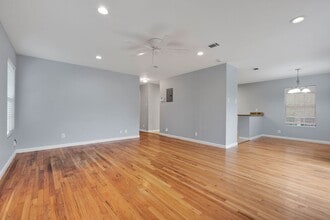 142 Shady Rill in San Antonio, TX - Building Photo - Building Photo