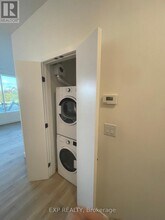 1600 James Naismith Dr in Ottawa, ON - Building Photo - Building Photo