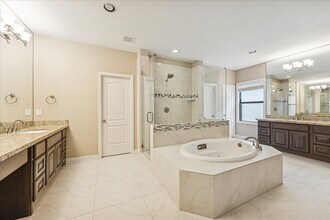 7231 Laguna Villas in Houston, TX - Building Photo - Building Photo