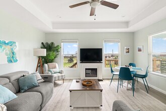 1062 Cedar Ln, Unit SI ID1466498P in Port Bolivar, TX - Foto de edificio - Building Photo