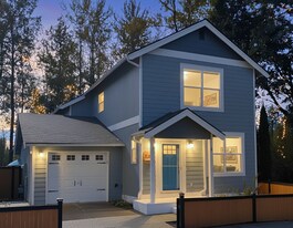 200 Whispering Pine Pl in Sultan, WA - Building Photo