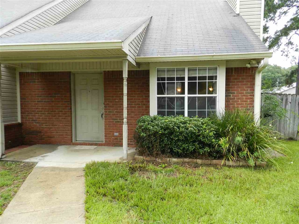 2382 Ian Dr in Tallahassee, FL - Building Photo