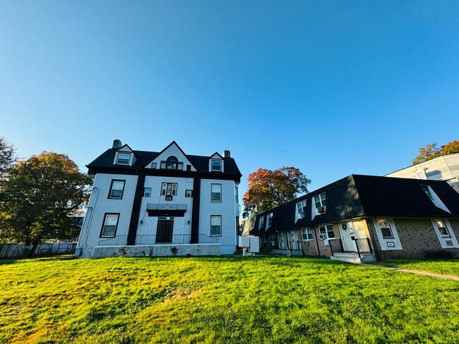 190 Milton Ave in Rahway, NJ - Foto de edificio - Building Photo