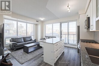 9088-9088 Yonge St in Richmond Hill, ON - Building Photo - Building Photo
