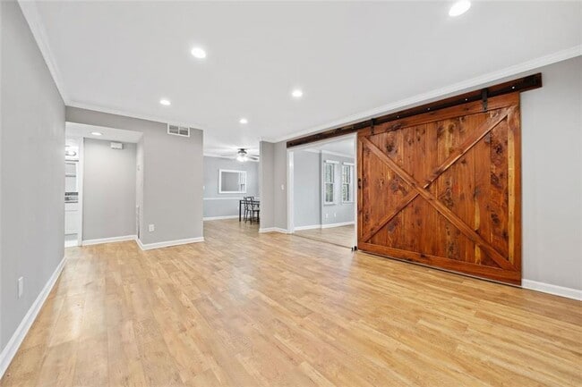 188 Triumph Dr NW in Atlanta, GA - Building Photo - Building Photo