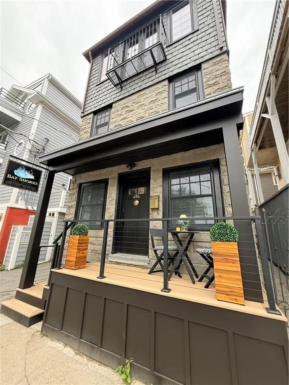 property at 494 Thames St