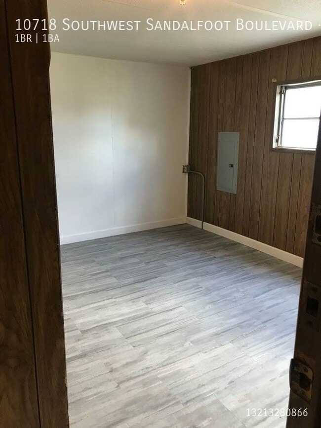 10718 SW Sandalfoot Blvd in Boca Raton, FL - Building Photo - Building Photo